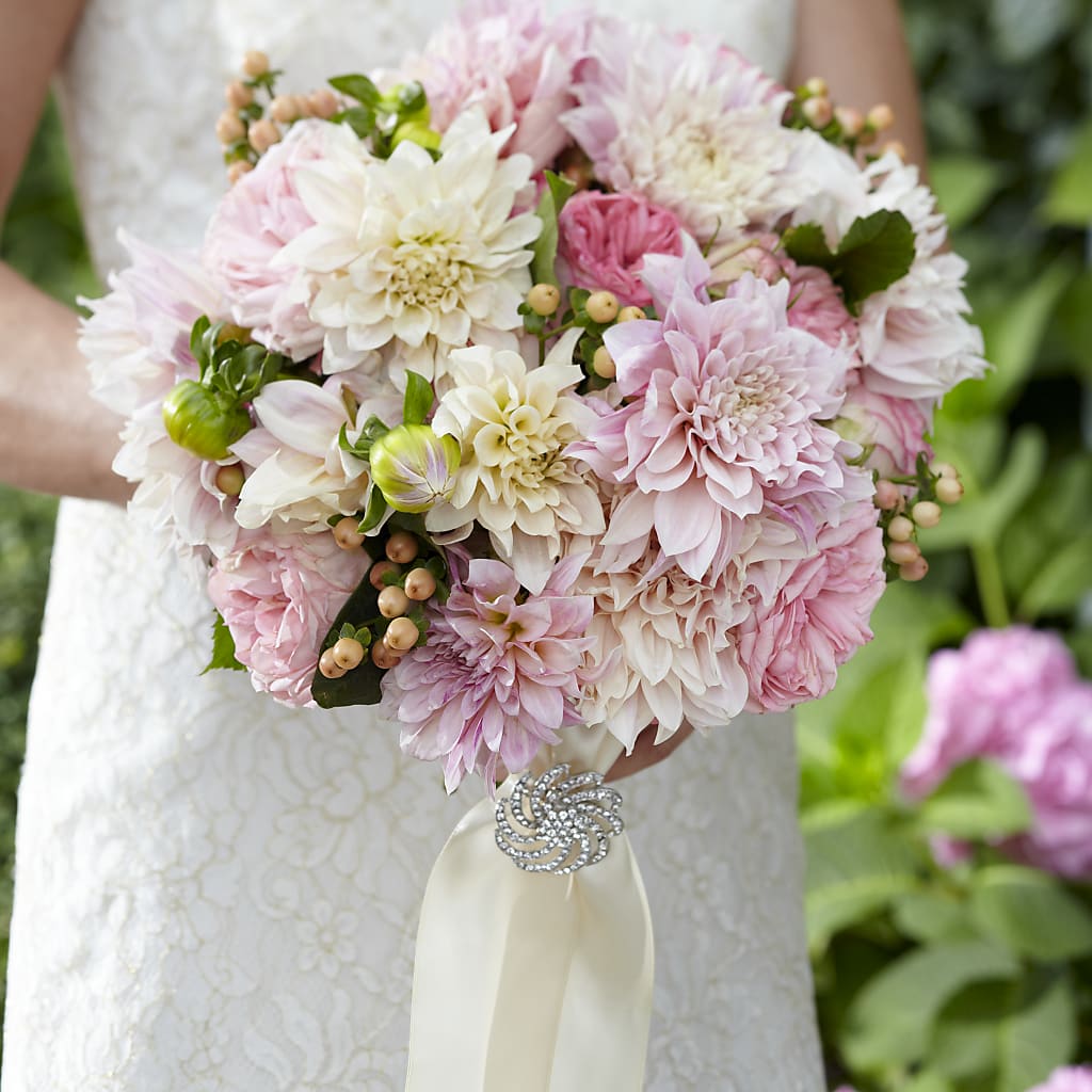 Heart's Promise Bouquet – COBORN'S INC FLORAL SHOPPES, Saint Cloud MN